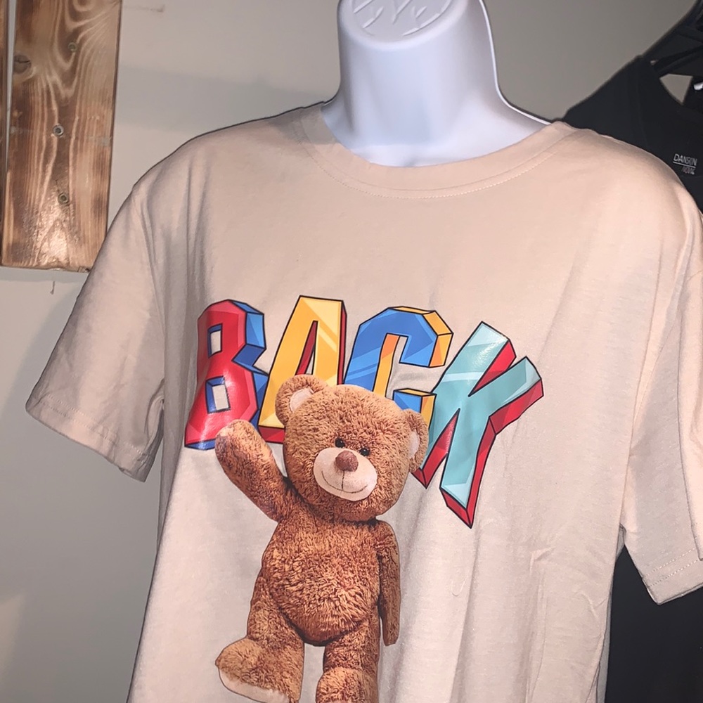 NWT medium unisex 🧸 shirt